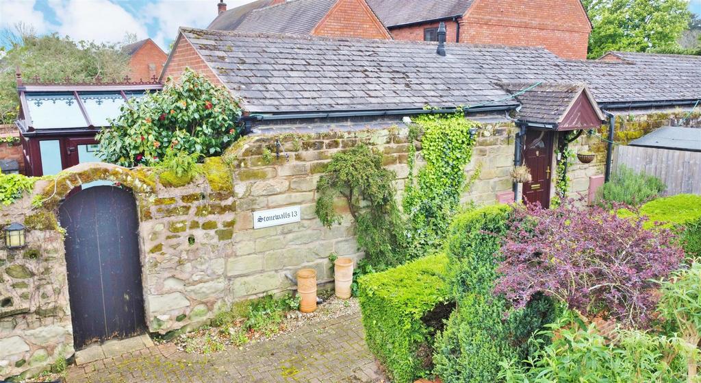 Southam Road, Radford Semele... 2 bed bungalow for sale £450,000