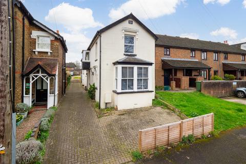 1 bedroom maisonette for sale, Victoria Road, Sutton