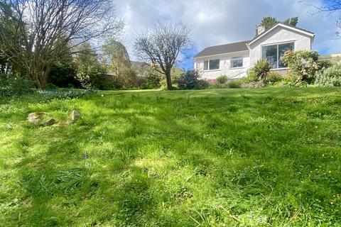 3 bedroom detached bungalow for sale, 9 Tros Yr Afon, Llangoed