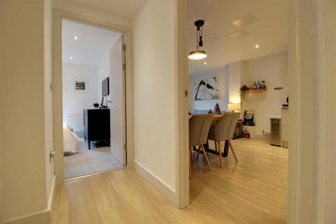 1 bedroom apartment for sale, Provender, Gloucester Docks
