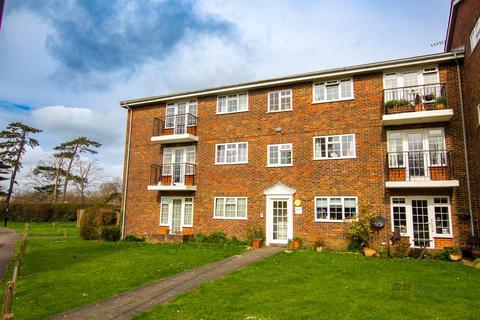 1 bedroom flat for sale - Church Close, Burgess Hill