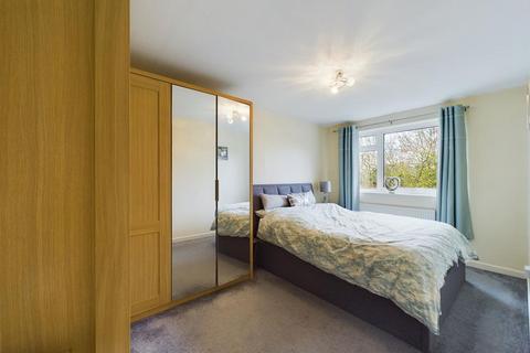 56 Warwick Gardens, Thames Ditton, KT7 0RB
