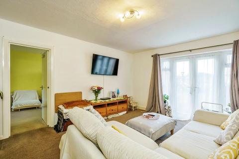 2 bedroom ground floor flat for sale, Victoria Drive, Bognor Regis, PO21