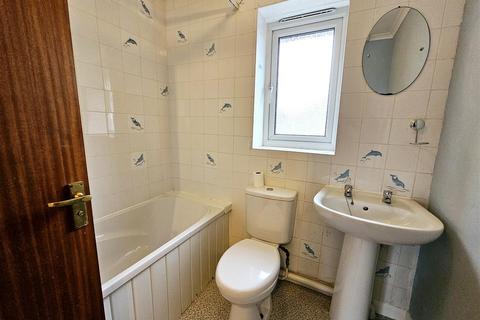18 Amble Road, Callington, PL17 7QE