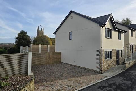 3 bedroom detached house for sale, Fore Street, Lifton