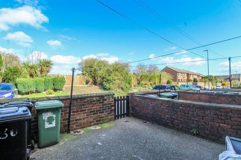 30 Daisyvale Terrace, Thorpe, Wakefield, WF3 3DS