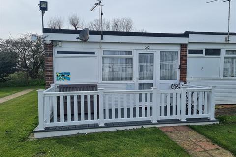 2 bedroom chalet for sale, Belle Aire, Hemsby,