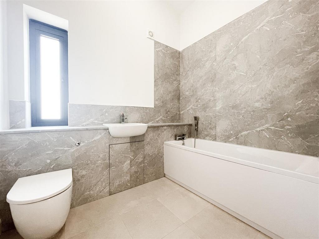 Family bathroom