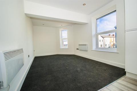 1 bedroom apartment for sale, London Road, Hazel Grove, Stockport