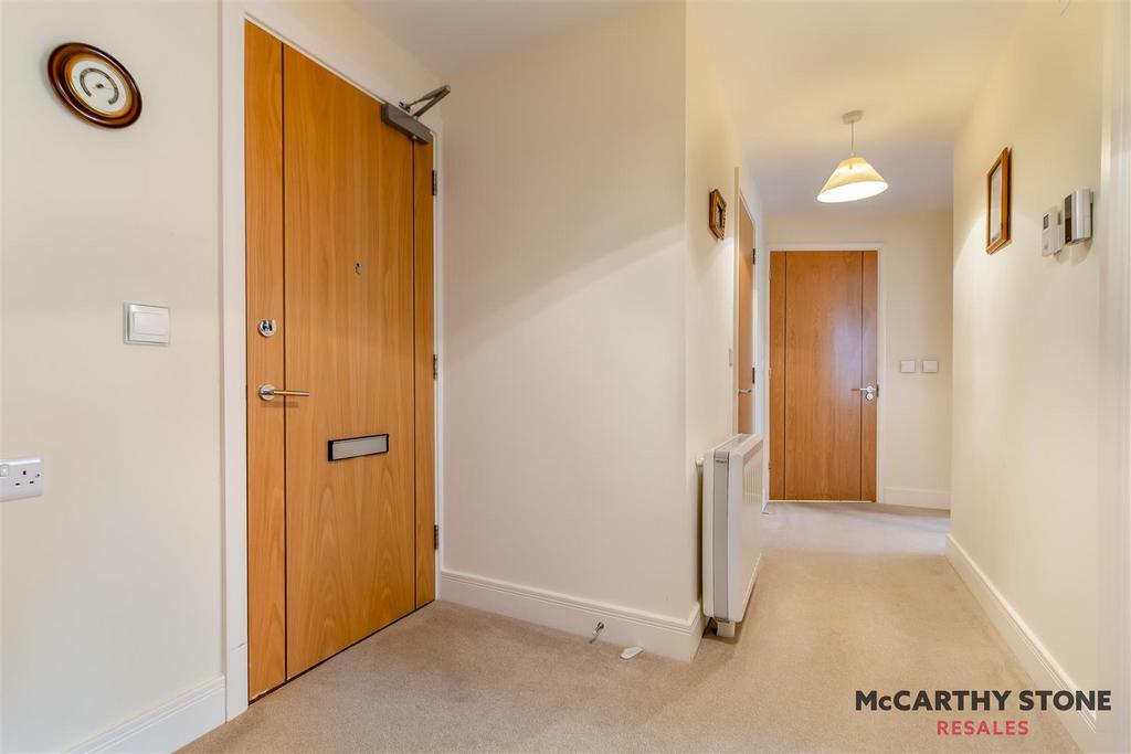8586887-interior13.jpg