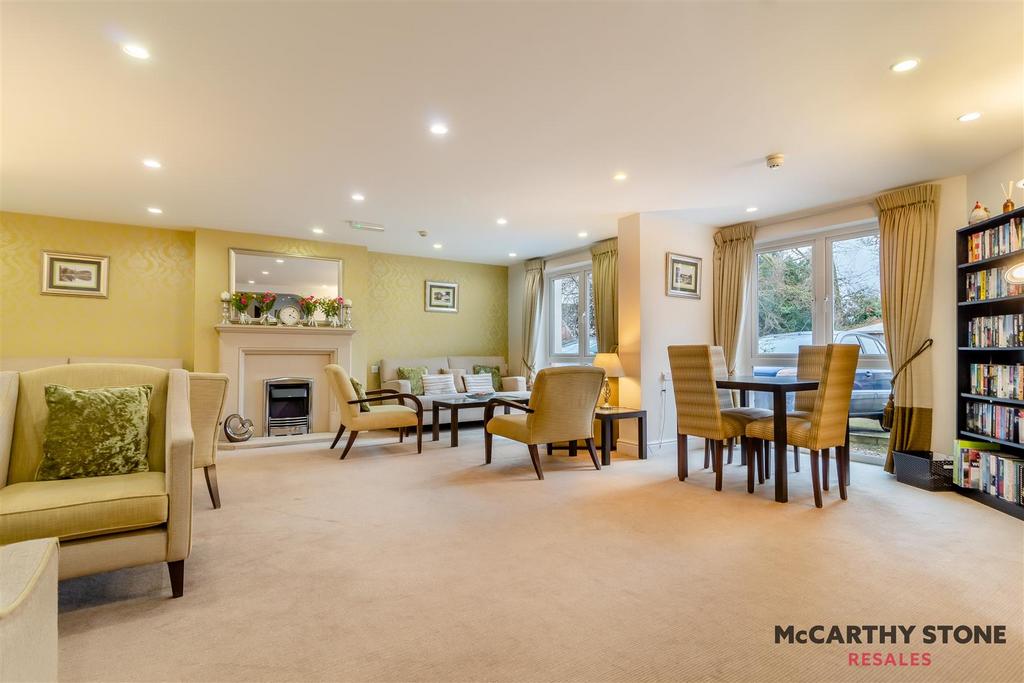 8586887-interior16.jpg