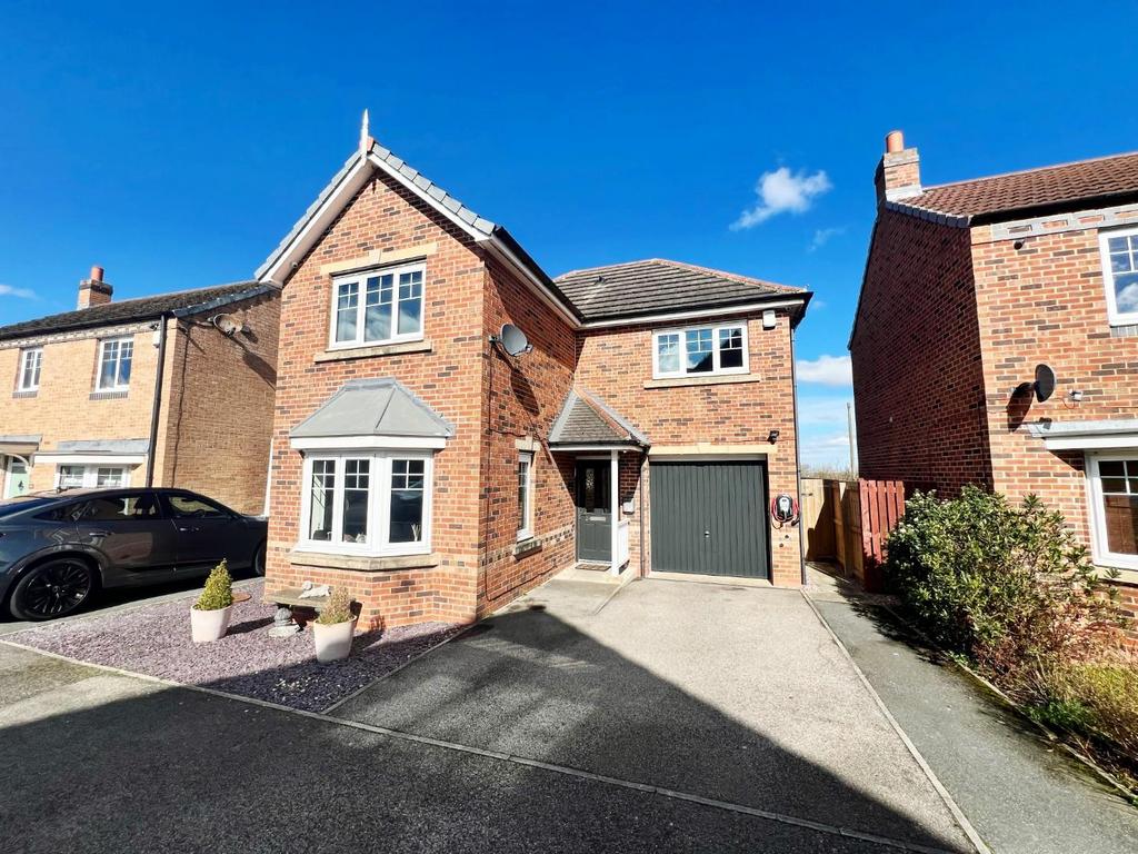 Sledmore Drive, Spennymoor, Spennymoor 3 bed detached house for sale £214,995