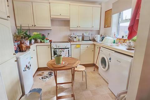 2 bedroom flat for sale, Marlborough Court, Lowestoft