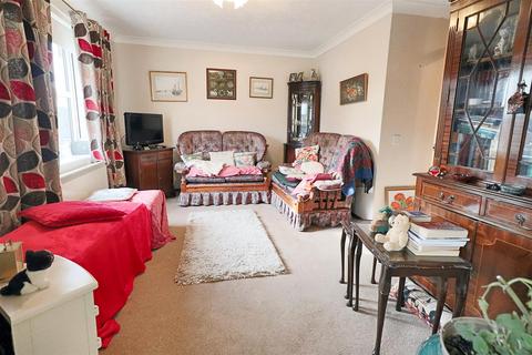 2 bedroom flat for sale, Marlborough Court, Lowestoft