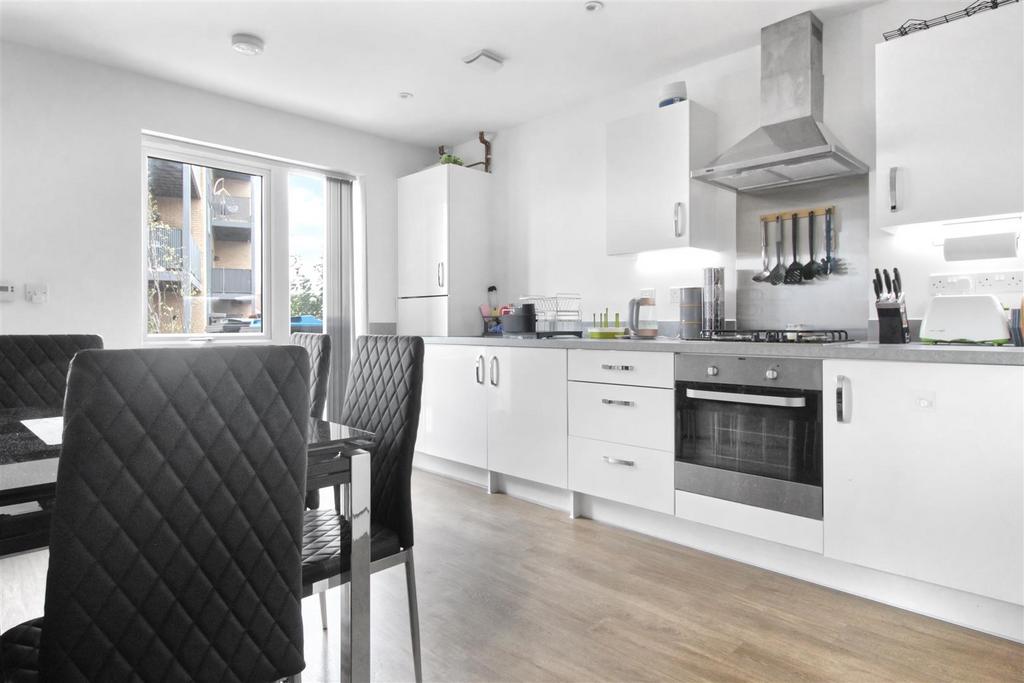 Kitchen 2.png