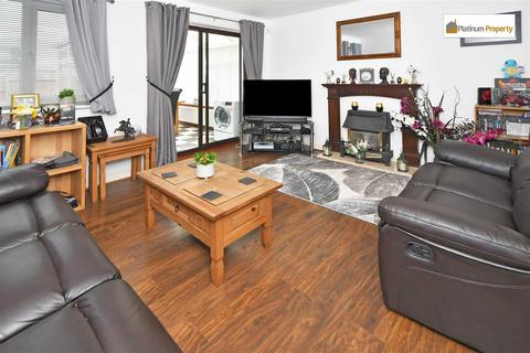 3 bedroom semi-detached house for sale, Ledstone Way, Stoke-On-Trent ST3