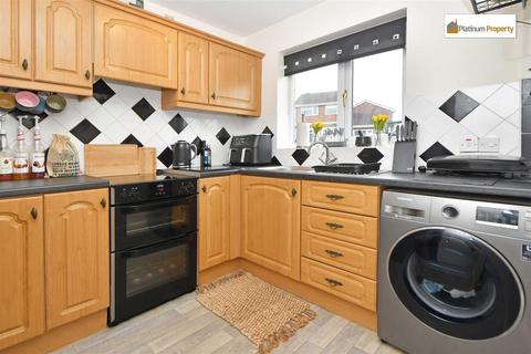 3 bedroom semi-detached house for sale, Ledstone Way, Stoke-On-Trent ST3