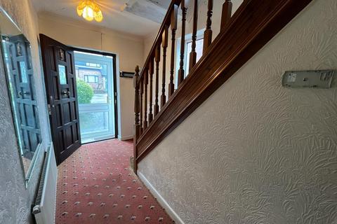 10 Arden Close, Ashton-under-lyne, OL6 9AY