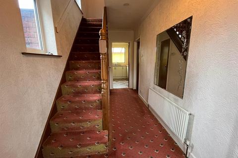 10 Arden Close, Ashton-under-lyne, OL6 9AY