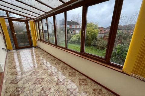 10 Arden Close, Ashton-under-lyne, OL6 9AY
