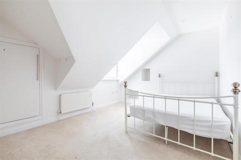 2 bedroom flat to rent, Rutland Gardens, Hove