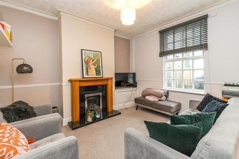 2 bedroom terraced house to rent - Barwick Place, Sale