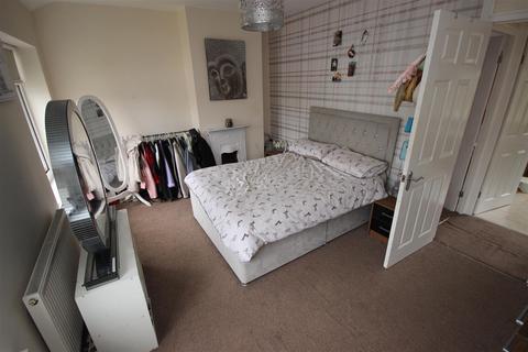 2 bedroom semi-detached house for sale, Butchers Lane, Halesowen B63