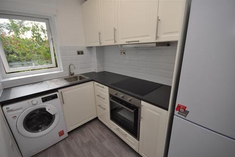 2 bedroom flat to rent - Guys Cliffe Avenue, Leamington Spa