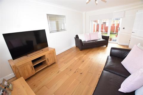 4 bedroom detached house for sale, Bommel Avenue, Canvey Island SS8