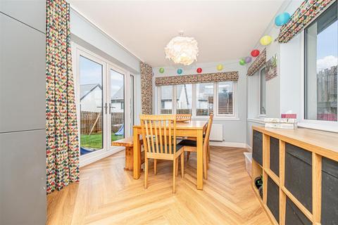 50a Acremoar Drive, Kinross, KY13 8RE