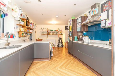 50a Acremoar Drive, Kinross, KY13 8RE