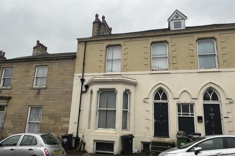House share for sale, Fitzwilliam Street, Huddersfield HD1