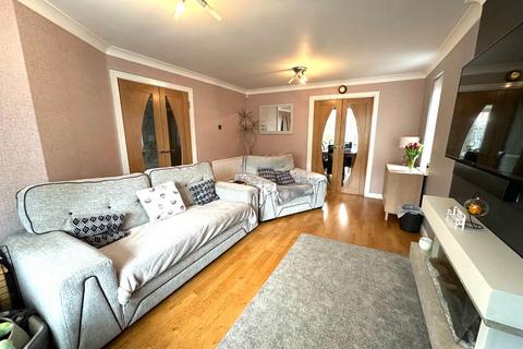 4 bedroom detached house for sale - Valentine Way, Great Billing, Northampton NN3