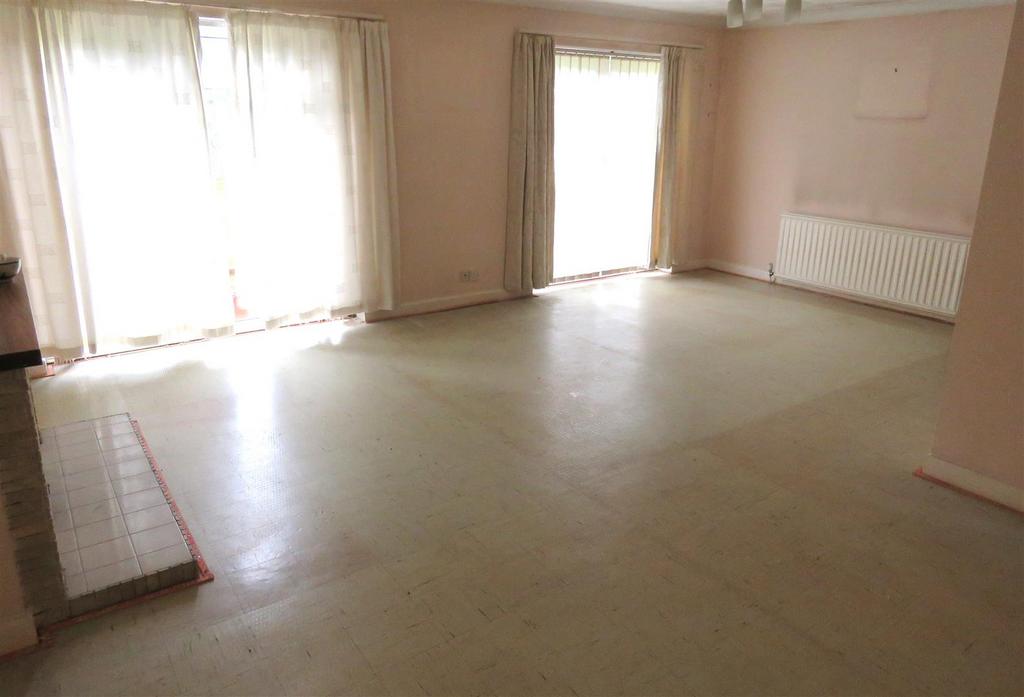 Lounge dining room