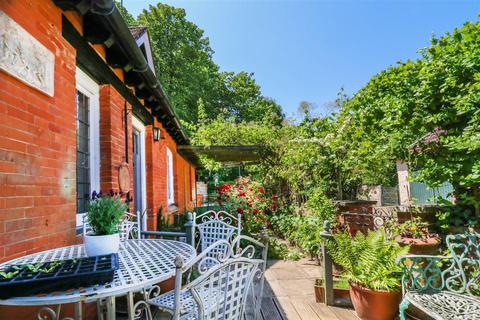 3 bedroom cottage for sale, Cheveley Park, Cheveley CB8