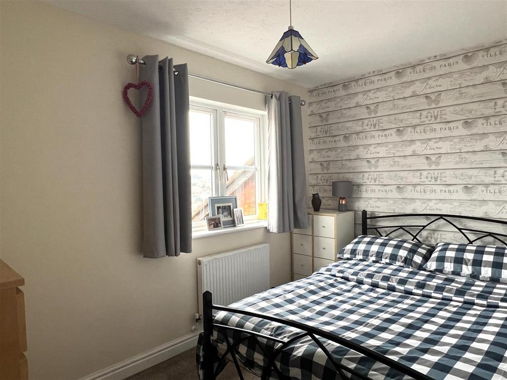 Bedroom: