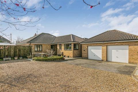4 bedroom detached bungalow for sale, New Road, Harston CB22