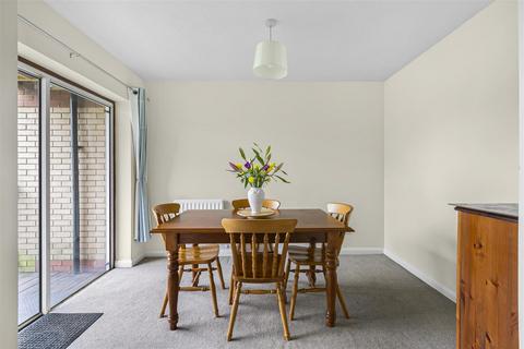 53 College Fields, Cambridge, CB4 1YZ