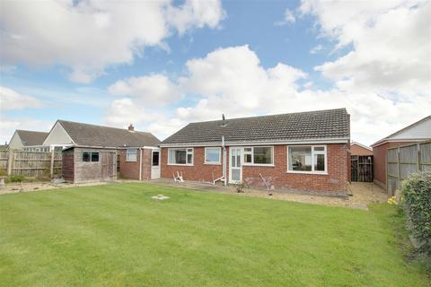 2 bedroom detached bungalow for sale, Kipling Drive, Sandilands LN12