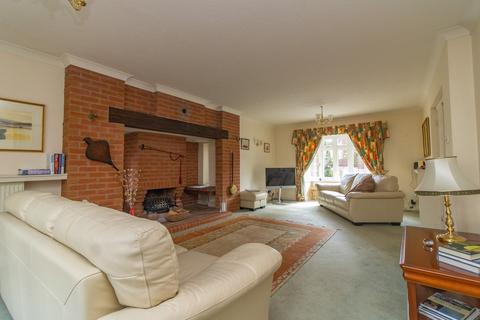 4 bedroom detached house for sale, Scrivener Close, Bushby, Leicester, LE7
