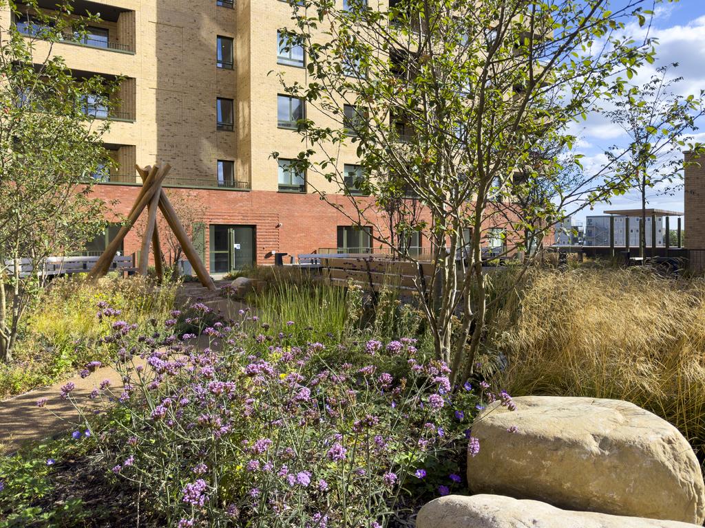 Meridian One The Podium-13[1]