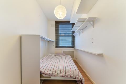 2 bedroom maisonette to rent - St John's Hill, SW11