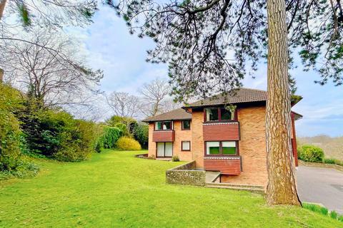 2 bedroom flat for sale - Pine Trees Court, Pine Trees, Hassocks, West Sussex, BN6 8NW