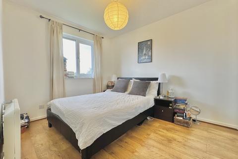 149 Sterling Gardens, London, SE14 6DU