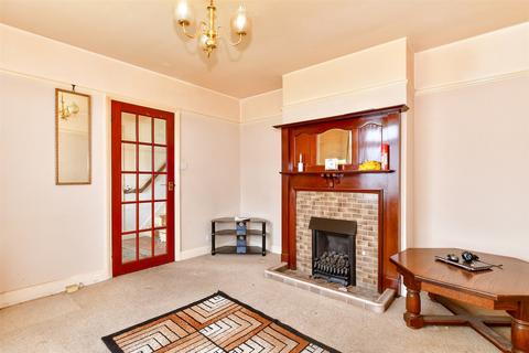 26 Woodstock Road, Rochester, ME2 2DN
