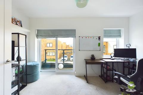 33 Bloomfields, Rainham, Gillingham, ME8 7BZ
