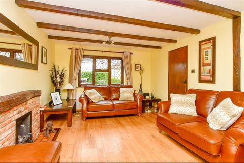 4 bedroom detached house for sale, Harvesters Way, Weavering, Maidstone, Kent