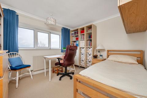 5 Coronation Road, Corby Glen, Grantham, NG33 4LZ