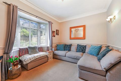 3 bedroom end of terrace house for sale, Westerham Road, Oxted RH8