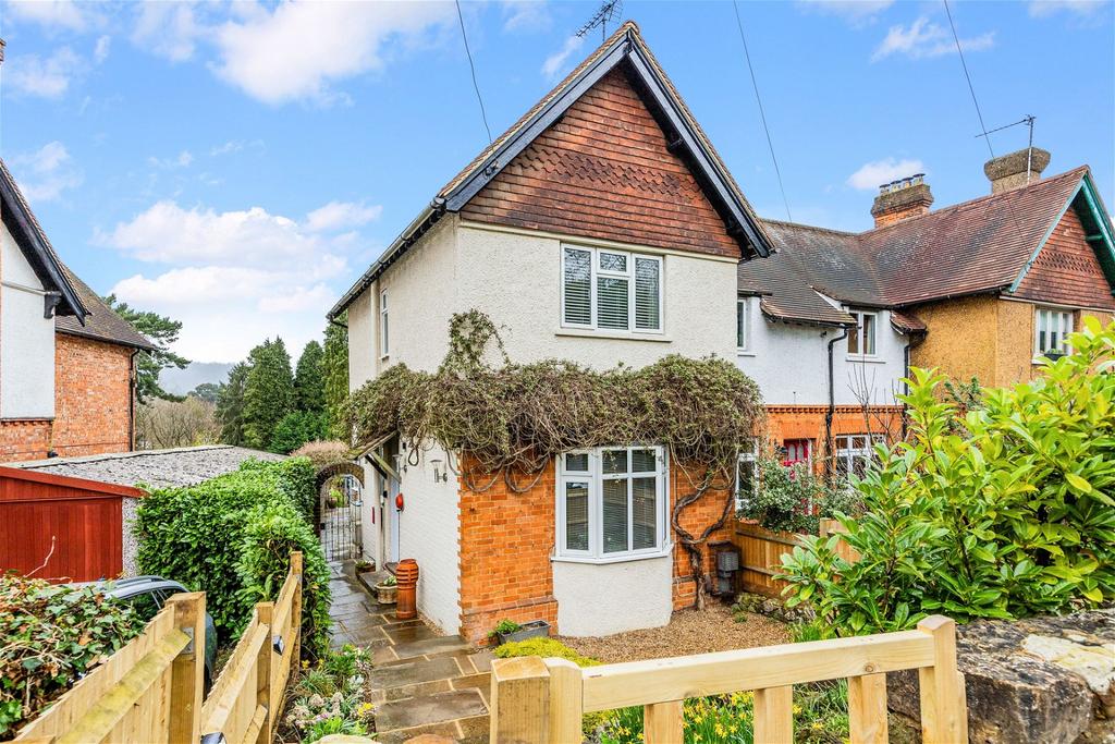 Westerham Road, Oxted RH8 3 bed end of terrace house for sale £680,000